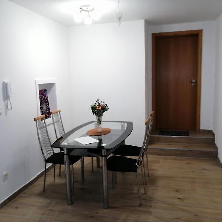 Ebenerdige Ferienwohnung Mit Grosser Terrasse In Der Naehe Des Waldes, Zum Wohlfuehlen Schoneck エクステリア 写真