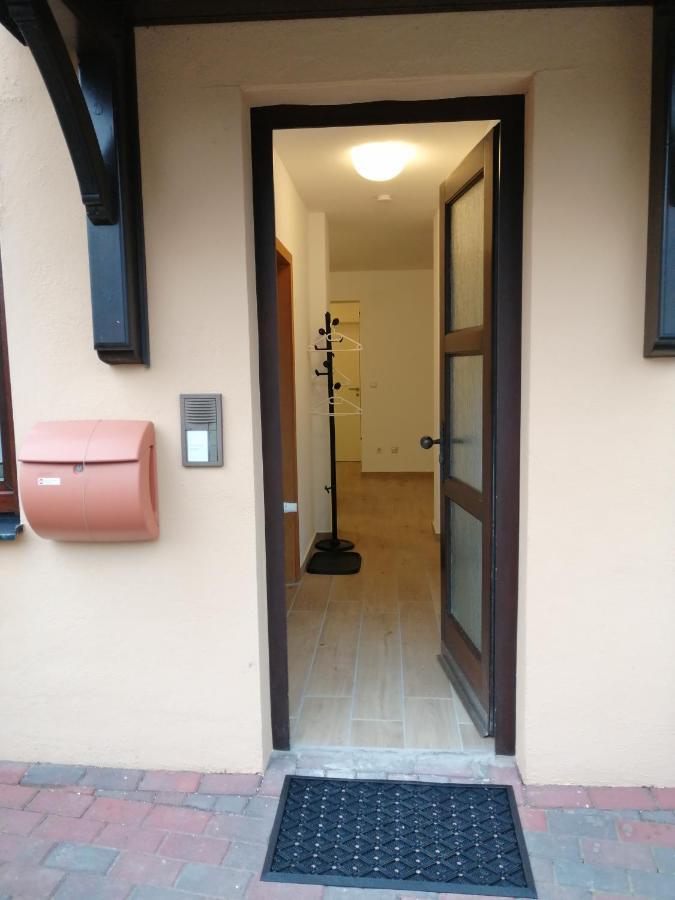 Ebenerdige Ferienwohnung Mit Grosser Terrasse In Der Naehe Des Waldes, Zum Wohlfuehlen Schoneck エクステリア 写真